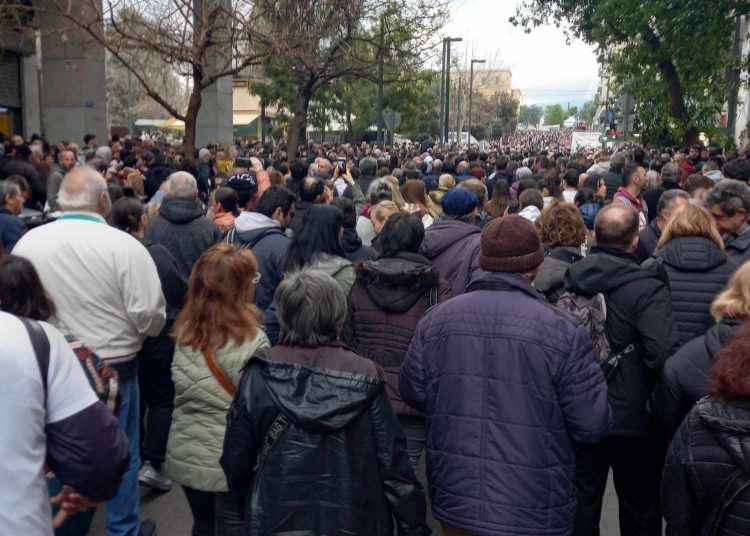Συγκέντρωση για την τραγωδία στα Τέμπη: Φωτογραφίες από το κέντρο