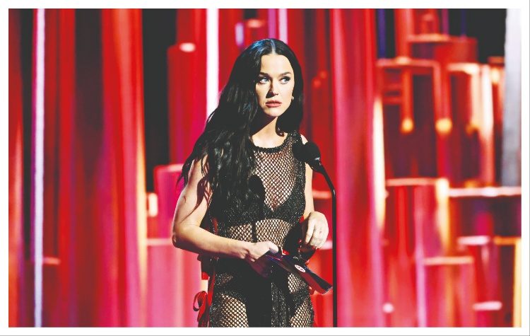 Katy Perry: Θα πάει στο… διάστημα