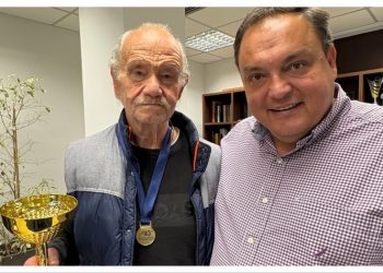 Βράβευση Χρήστου Χρηστίδη από τον Δήμαρχο Φιλοθέης - Ψυχικού