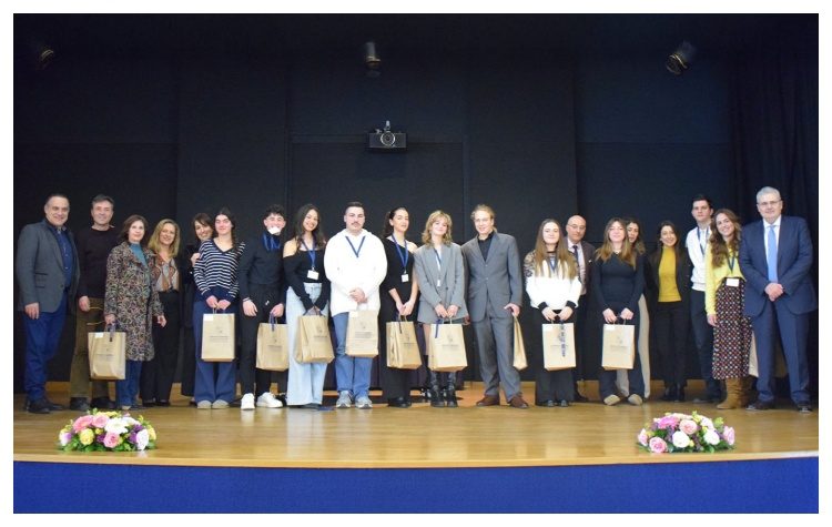 ΓΕΛ Μελισσίων: 1ο βραβείο στον διαγωνισμό «Η μορφή της μητέρας στη Νεοελληνική Λογοτεχνία»