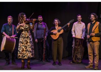 Alcedo Folk Band: «Τραγούδια από πατρίδες χωρίς σύνορα» στο ΤΗEATRE OF THE NO