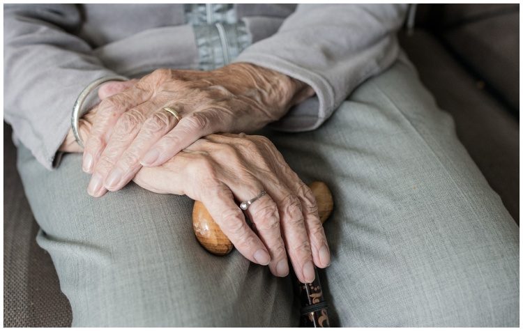 Το ασφαλιστικό ταμείο της γιαγιάς