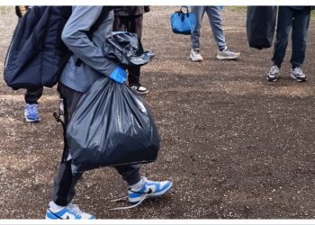 Καθαρισμός στο δάσος Συγγρού από μαθητές του 18ου Δημοτικού Σχολείου Αμαρουσίου