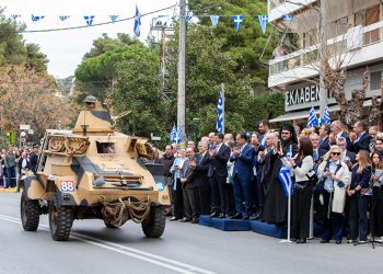 Η 25η Μαρτίου στον Δήμο: Η Νέα Ερυθραία φόρεσε τα «καλά» της για έναν τριπλό εορτασμό