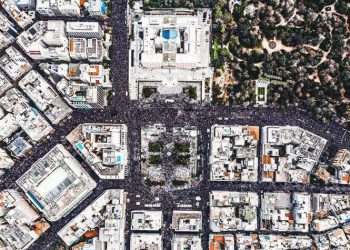 Μην τους αφήσουμε ποτέ μόνους