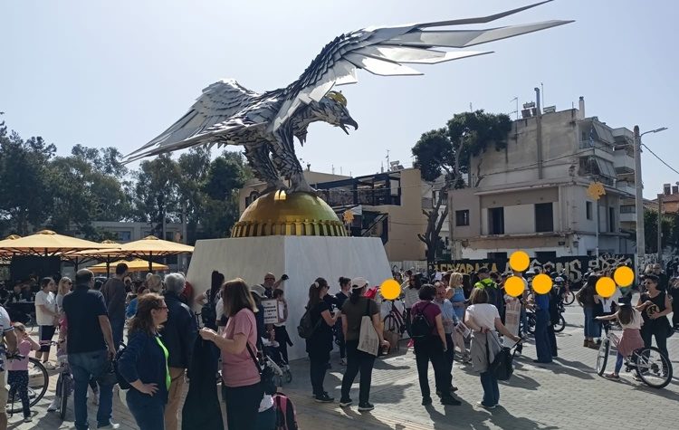 Μαζική συμμετοχή στη «Βόλτα Χαράς και Διεκδίκησης του δημόσιου χώρου» του 2ου Γυμνασίου Νέας Φιλαδέλφειας