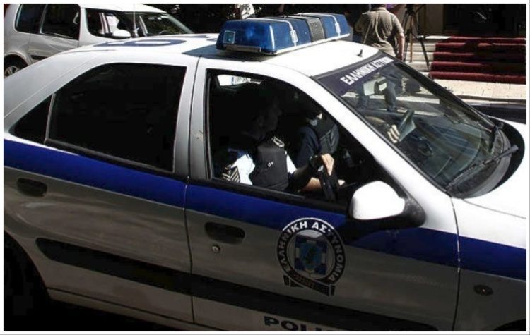 Λεωφόρος Ποσειδώνος: Καραμπόλα πέντε οχημάτων - Τραυματίστηκαν 8 άτομα