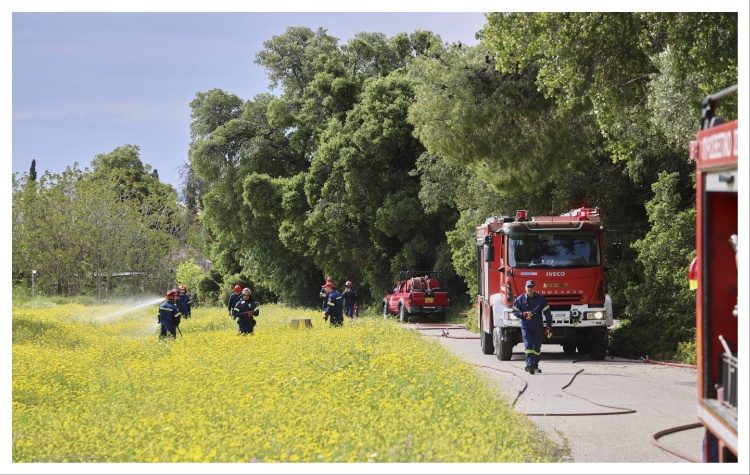 Άσκηση πυρασφάλειας και απομάκρυνσης μαθητών και πολιτών στο δάσος Συγγρού