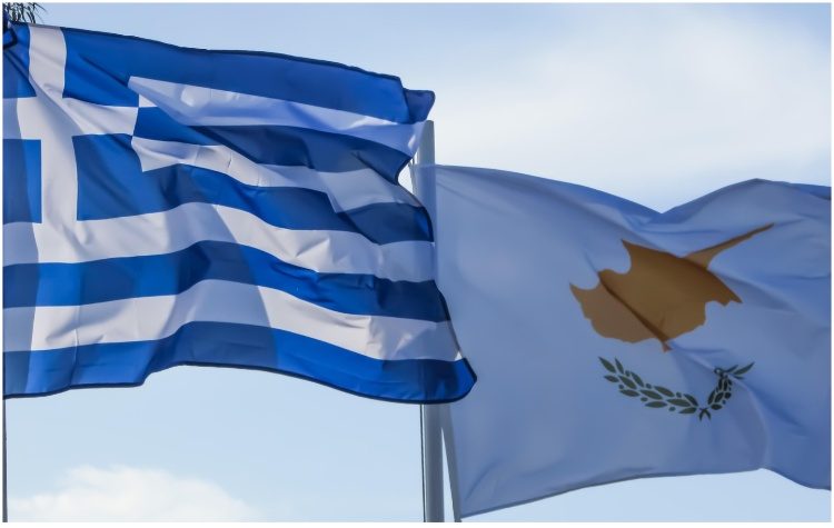 Το Κυπριακό είναι… κατοχικά οδοφράγματα, αποναρκοθέτηση, φωτοβολταϊκά, κοιμητήρια;