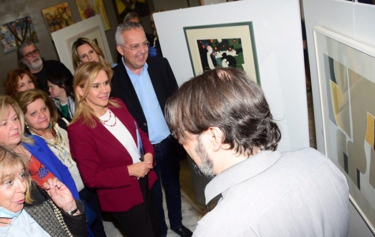 «Αποκαλυπτήρια» της έκθεσης του Γιάννη Μόραλη στον Χολαργό