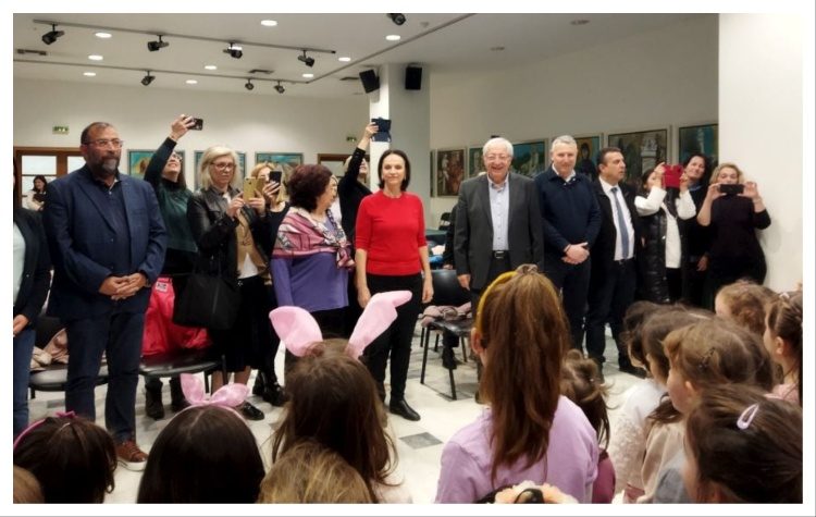 Τα «κάλαντα του Λαζάρου» τραγούδησαν στο δήμαρχο Αμαρουσίου τα παιδιά του 5ου Νηπιαγωγείου