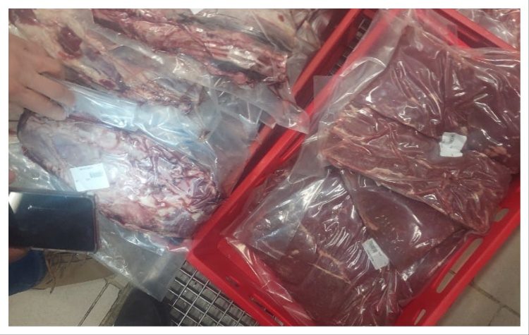 Περιφέρεια Αττικής: Κατασχέθηκαν 11 τόνοι ακατάλληλου κρέατος, εντατικοί έλεγχοι στην αγορά