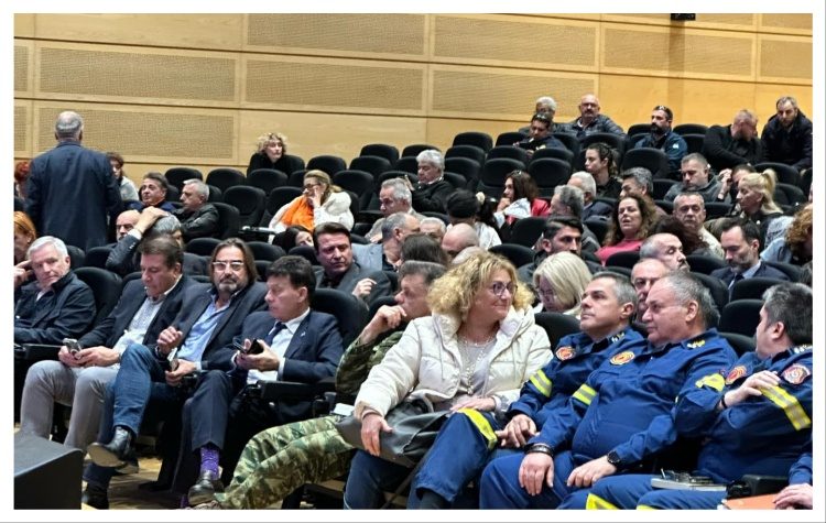 Τη δημιουργία αντιπυρικών ζωνών στα 100 και πλέον μέτρα ζήτησε η Νατάσσα Κοσμοπούλου