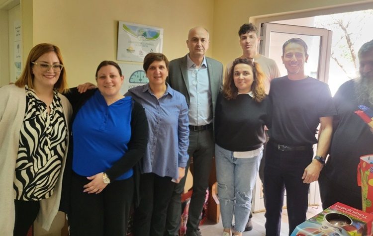Διανομή ειδών για το Πάσχα στους ωφελούμενους των κοινωνικών δομών του Δήμου Μεταμόρφωσης