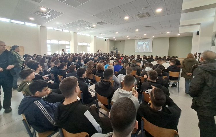 Ενημέρωση μαθητών για την σωστή προετοιμασία και αντίδραση σε περίπτωση σεισμού