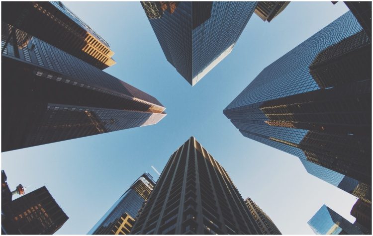 Χρονογράφημα: Οι πολυεθνικές εταιρείες των Ανάκτων