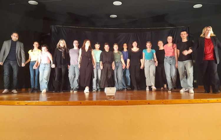 Unity Vibes: Χορευτικό «ταξίδι» στο φως και στη συμπερίληψη (Βίντεο)