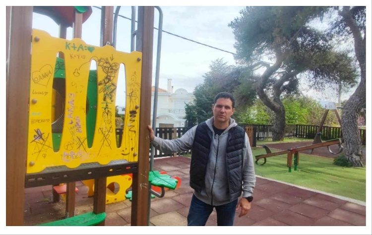 Κωνσταντίνος Χριστόπουλος στην «Α»: «Οι δυο τελευταίες δημοτικές Αρχές υποχρηματοδοτούν τα σχολεία»