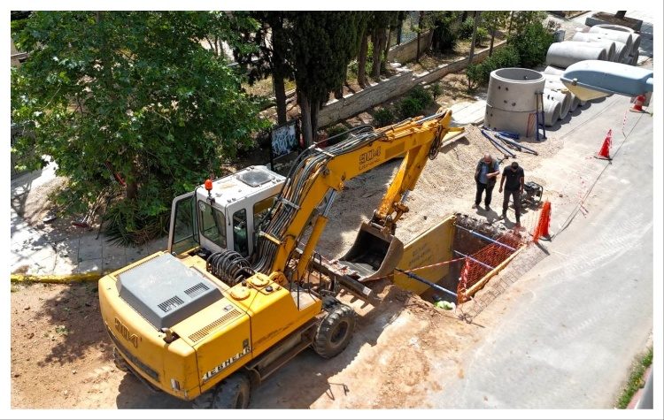 Συνεχίζονται από τον Δήμο Αμαρουσίου τα αντιπλημμυρικά στην Αγία Φιλοθέη