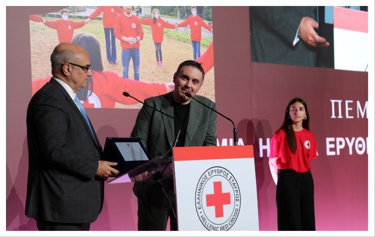 Ο Ελληνικός Ερυθρός Σταυρός και ο Μιχάλης Χατζηγιάννης συνεργάζονται για την ενδυνάμωση του εθελοντισμού στην Ελλάδα