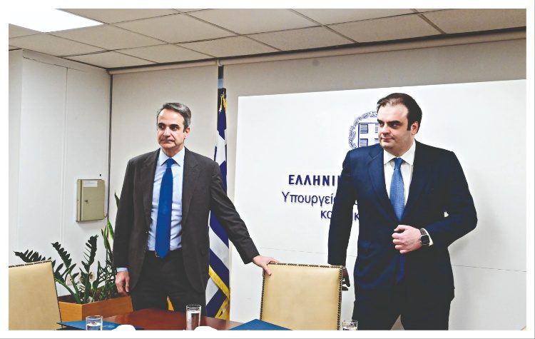 Βλέμμα σε ΔΕΘ και… κάλπη