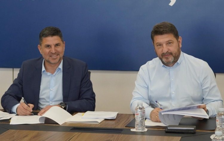 «Έπεσαν» οι υπογραφές για το Δημοτικό Κολυμβητήριο