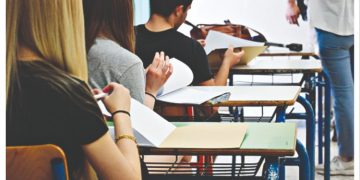 Πανελλαδικές εξετάσεις: Ζητούμενο το… μέλλον