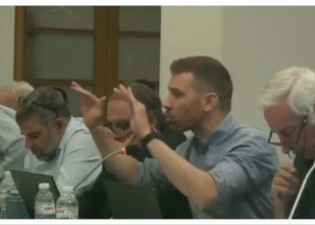 «Λαϊκή Συσπείρωση» Αμαρουσίου: Καταγγελία για «αντικομμουνιστική δήλωση Τ. Γιαννακόπουλου»