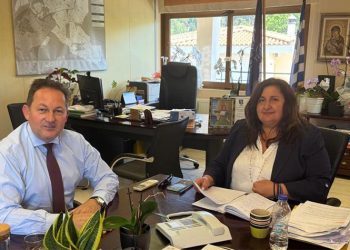 Επίσκεψη Στέλιου Πέτσα στον Δήμο και συνάντηση εργασίας με τη δήμαρχο