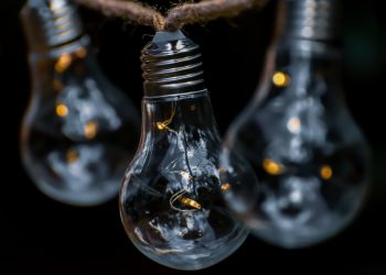 Ανακαίνιση, ενεργειακή αναβάθμιση ακινήτων το 2025 µε κίνητρο έκπτωσης φόρου εισοδήματος για τα επόμενα 5 έτη