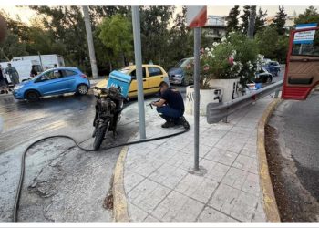 Άμεση επέμβαση της Πολιτικής Προστασίας Βριλησσίων για την κατάσβεση πυρκαγιάς σε μοτοσυκλέτα