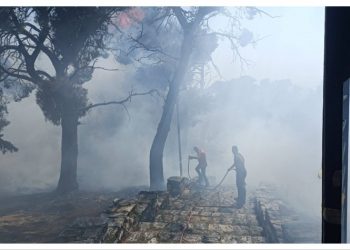 «∆εν παίζουµε µε τη φωτιά»