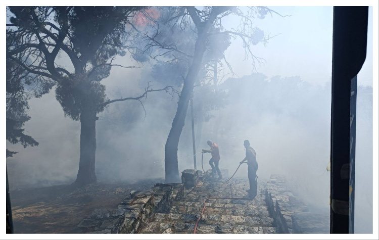 «∆εν παίζουµε µε τη φωτιά»