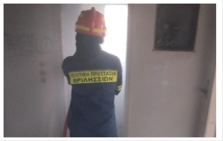 Φωτιά σε εγκαταλελειμμένο σπίτι στα Βριλήσσια