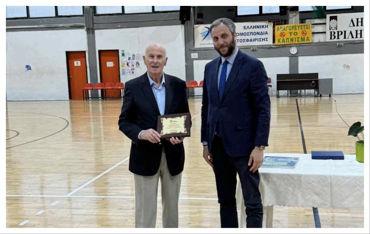 Ο Δήμος Βριλησσίων τίμησε τον επίτιμο δήμαρχο Νίκο Παπαδόπουλο