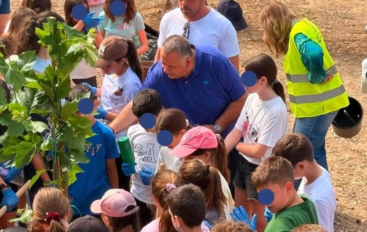 Μεγάλη γιορτή αγάπης για το Άλσος Νέας Φιλαδέλφειας, το περιβάλλον και τη φύση