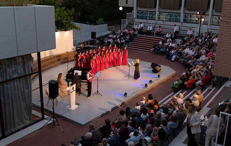 35ο Χορωδιακό Φεστιβάλ: Υπέροχες φωνές πλημμύρισαν την Κηφισιά