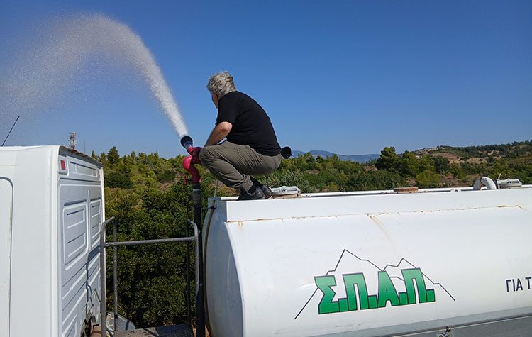 Εθελοντικό πότισμα στον Κοκκιναρά από ΣΠΑΠ, Δήμο Κηφισιάς και «Όλοι Μαζί Μπορούμε»
