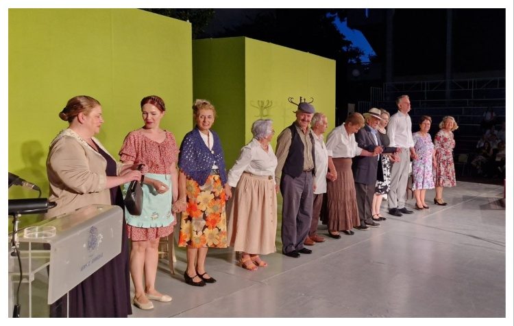 «Τραγούδησε το θεατράκι» στην καλοκαιρινή γιορτή των ΚΑΠΗ Κηφισιάς