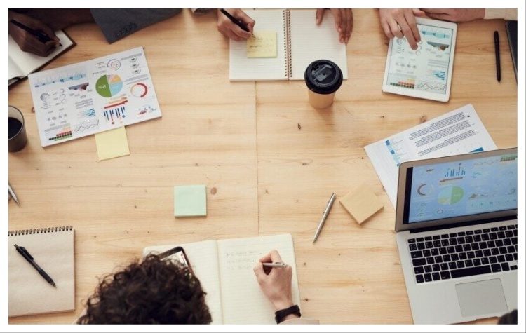 «Ένεση» 120 εκατ. € σε μικρές επιχειρήσεις από την Περιφέρεια Αττικής