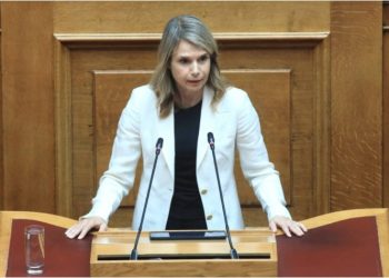 Μιλένα Αποστολάκη: «Να υιοθετηθεί η πρόταση του ΠΑΣΟΚ για κατάργηση ή μείωση των τραπεζικών προμηθειών»