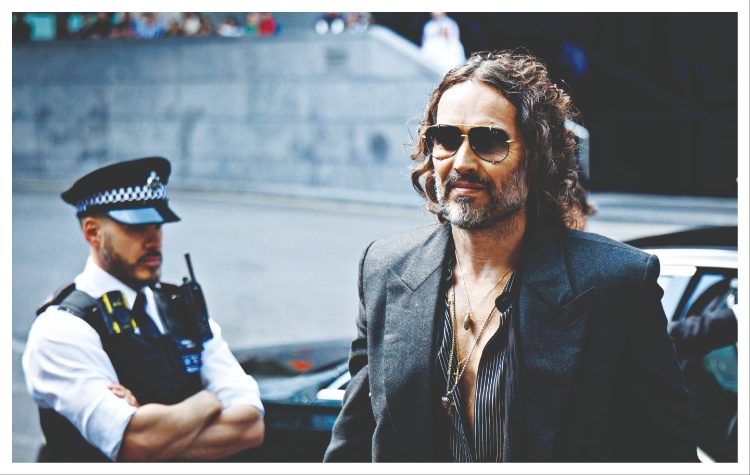 Ράσελ Μπραντ: Δηλώνει «αθώος»