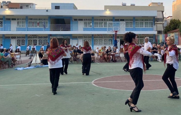 «Σκόρπισε» κέφι η γιορτή του Συλλόγου Τσακού