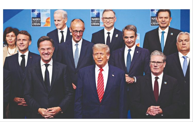 Ντόναλντ Τραμπ: Θριαμβευτής στη συνάντηση της Χάγης