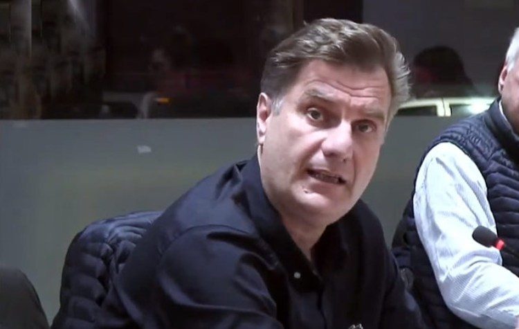 Β. Σάρκουλας: «Πανελλήνιος πρωταθλητής αδιαφάνειας ο δήμαρχος»