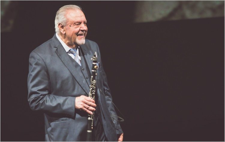 Πετρολούκας Χαλκιάς: «Έφυγε» ο δεξιοτέχνης του κλαρίνου