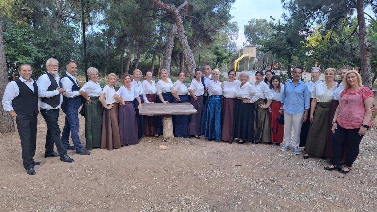 Χόρεψε στα Μέγαρα η ομάδα παραδοσιακού χορού του Δήμου