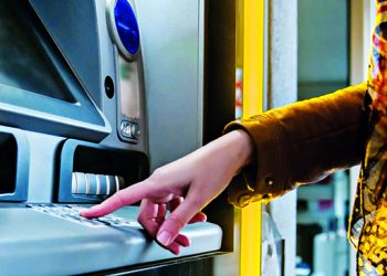 Τραπεζικά ΑΤΜ: Εξαγγελίες και… κόλπα