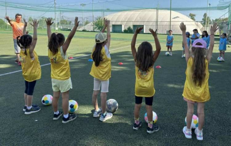 «Αυλαία» σε καλοκαιρινό καμπ και δημιουργική απασχόληση του Δήμου