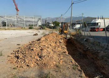 Ξεκίνησε η διαπλάτυνση της οδού Υακίνθων στη Λυκόβρυση